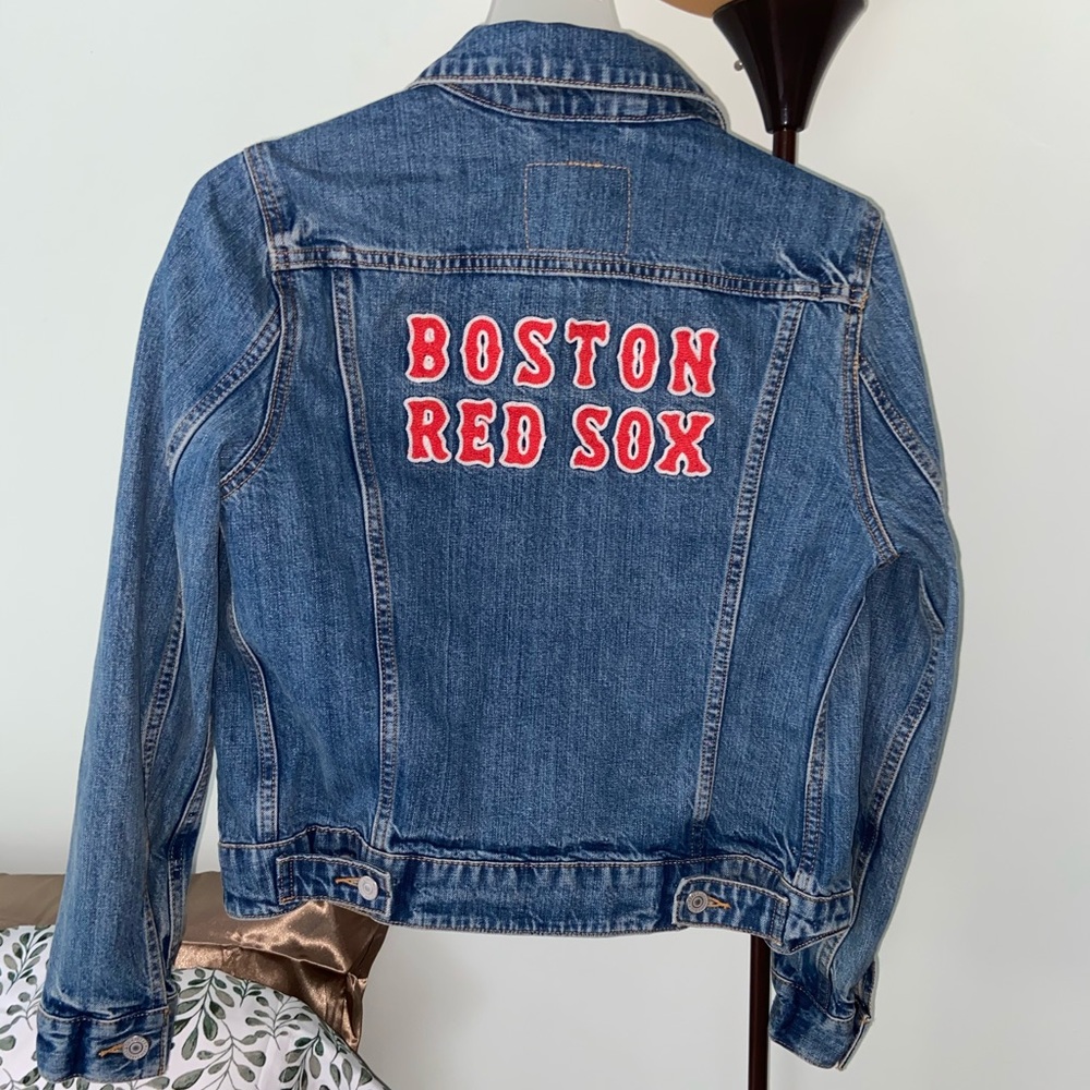 Levi’s Boston Red Sox Jean Jacket!